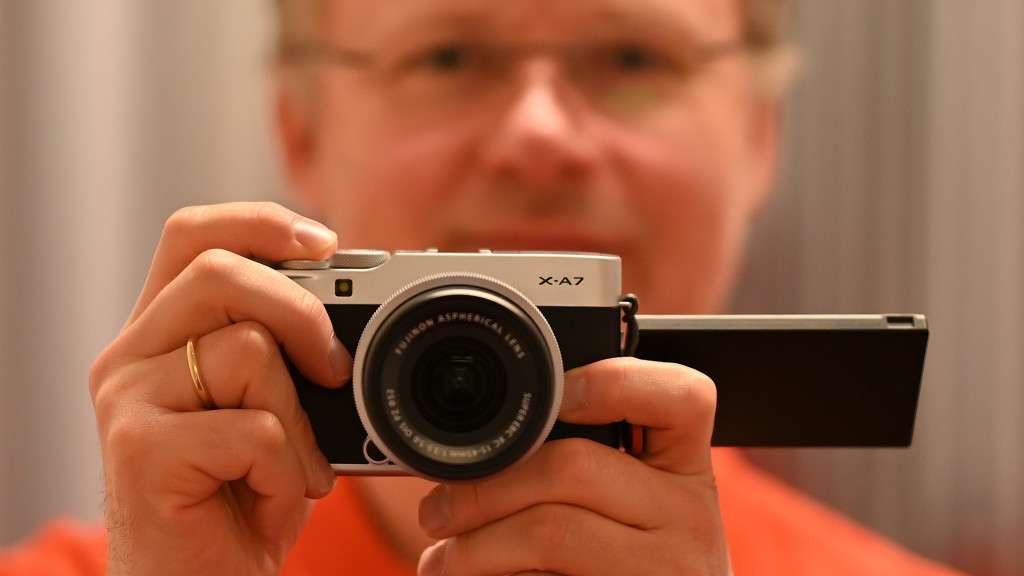 Fujifilm X-A7: Systemkamera mit Maxi-Display